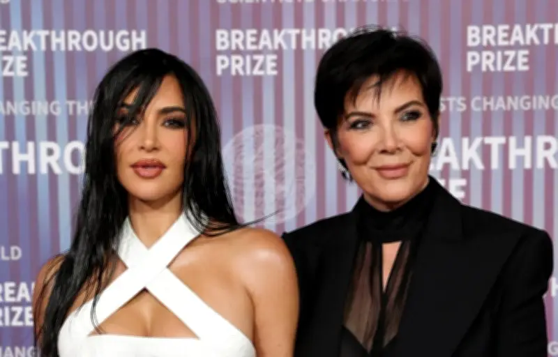 Kim Kardashian poursuit Ray J pour diffamation sur leur sex-tape