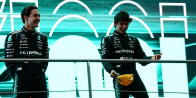 Kimi Antonelli, 19 ans, vainqueur du Grand Prix de Chine, consolide l'hégémonie de Mercedes en F1