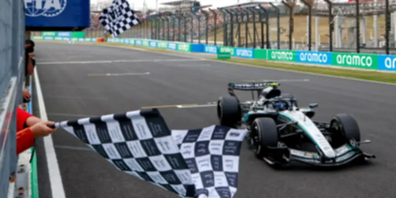 Kimi Antonelli triomphe au Grand Prix du Japon, une victoire renversante