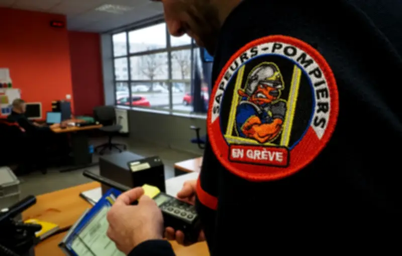 La barbe des pompiers au cœur d'un conflit juridique sur l'obéissance