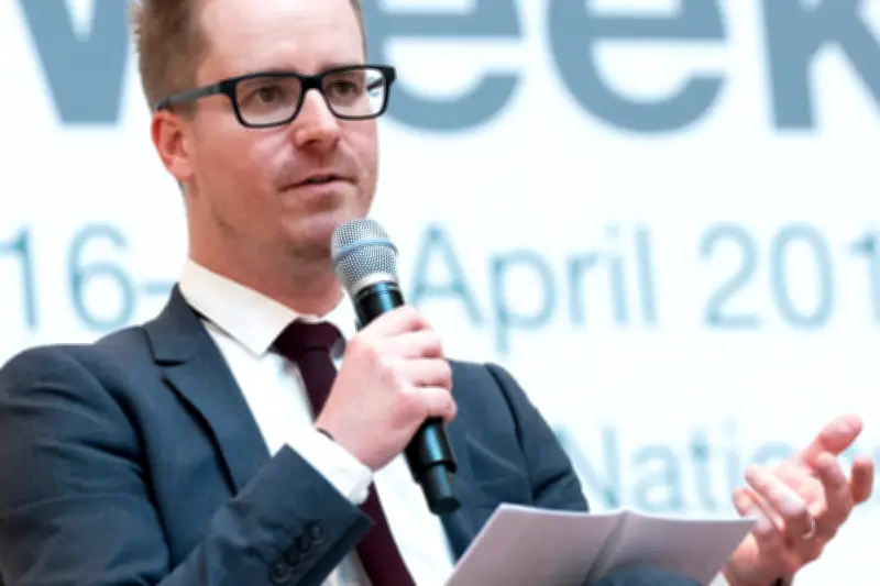 La bulle financière de l'IA risque-t-elle d'éclater ? L'analyse du philosophe Nick Srnicek