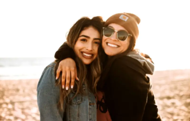 La 'Catch Up Culture' : pourquoi nos relations amicales se limitent à des rencontres rapides ?