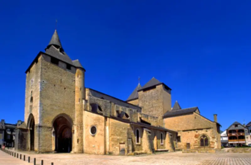 La cathédrale Sainte-Marie d'Oloron, joyau du patrimoine mondial de l'Unesco
