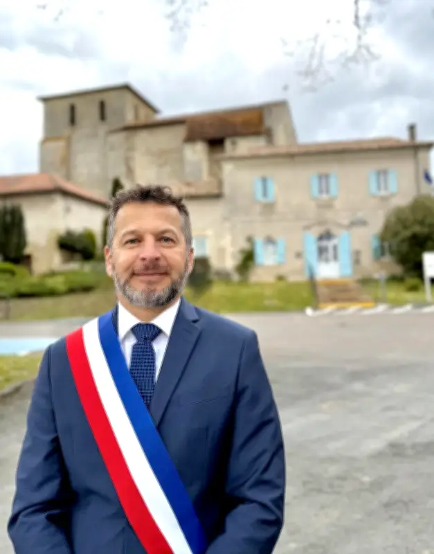 La Chapelle-Gonaguet installe son conseil municipal et réduit les indemnités des élus