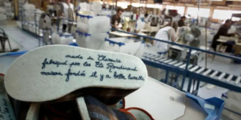 La Charentaise de Charente-Périgord : Histoire et Protection d'une Pantoufle Emblématique