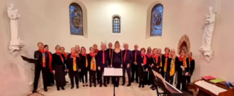 La Chorale des Dunes en concert avec un pianiste virtuose à Bourricos