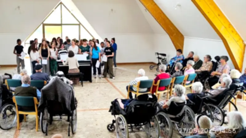 La chorale du collège Henri-Bourrillon enchante les résidents de l'Ehpad Chaldecoste à Mende
