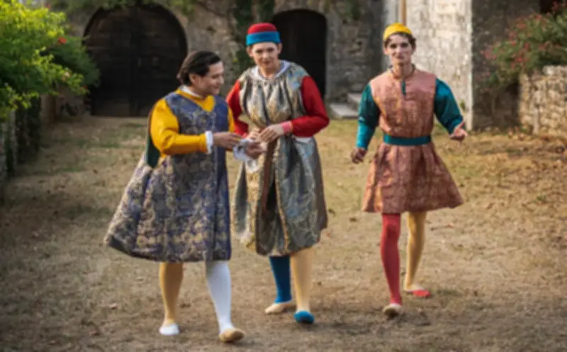 La compagnie Oghma présente "Décaméron" en Périgord noir : un voyage baroque en Italie