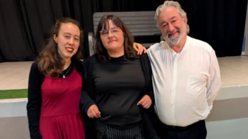 La compagnie Rouge Garance éblouit avec 'La force du coquelicot' à Saint-Bauzille-de-la-Sylve