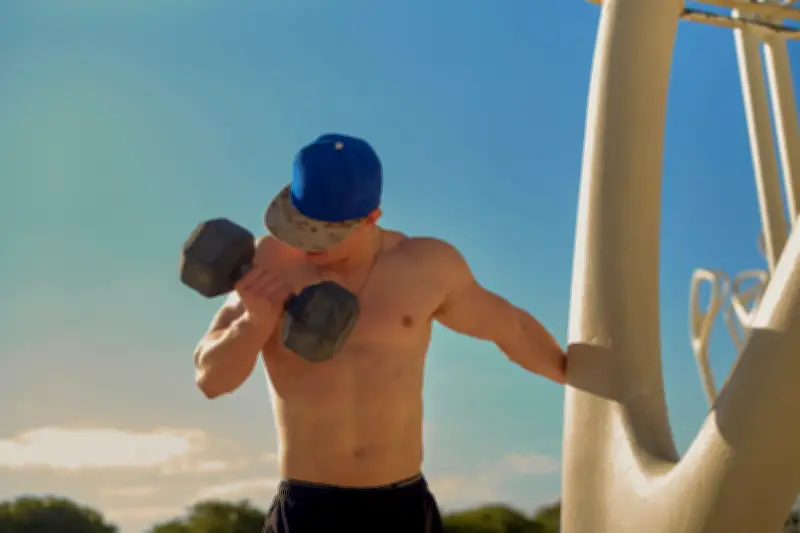 La force musculaire, bouclier biologique essentiel pour la longévité et la santé