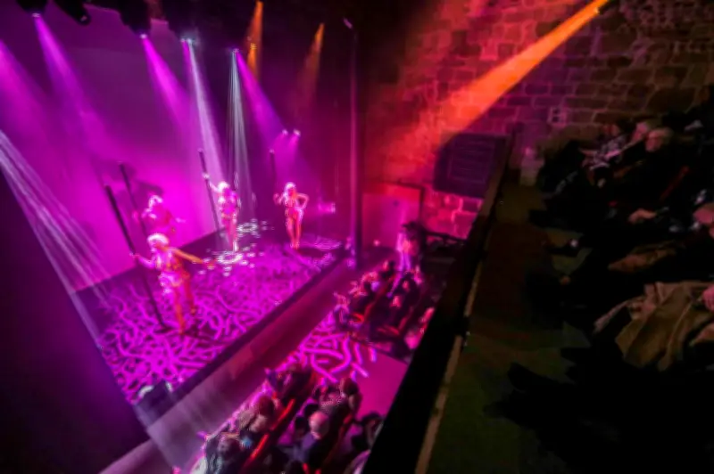 La Fourmi Rouge de Laàs : du cabaret dans une chapelle à la fermeture définitive