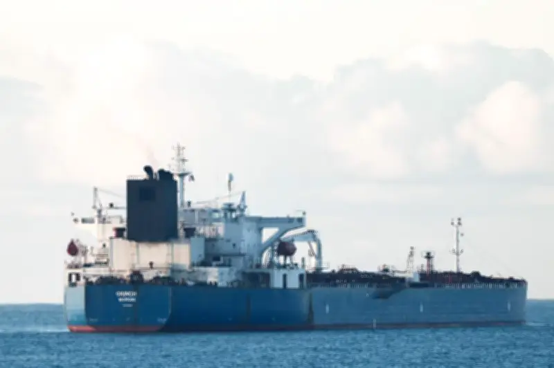 La France intercepte un pétrolier russe suspecté de contourner les sanctions près de Marseille