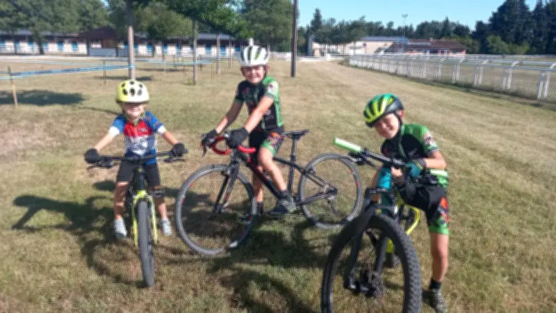 La fratrie Pichon : trois champions en herbe du VTT dans le Gard