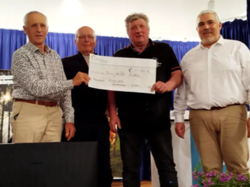 La gabarre Bayoune restaurée par Adoura prend enfin le large sur l'Adour