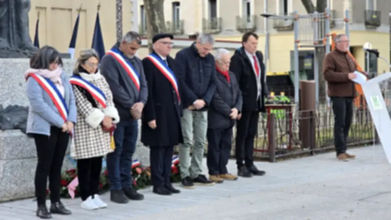 La gauche gardoise rend hommage à Lionel Jospin lors d'une cérémonie à La Grand-Combe