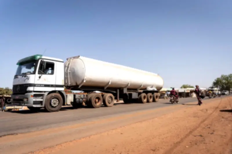 La junte malienne libère des jihadistes présumés pour sécuriser l'approvisionnement en carburant de Bamako