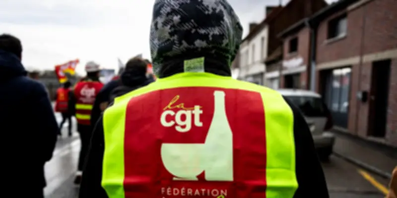 La justice valide la reprise du verrier Arc par Timothée Durand, 700 emplois menacés dans le Pas-de-Calais