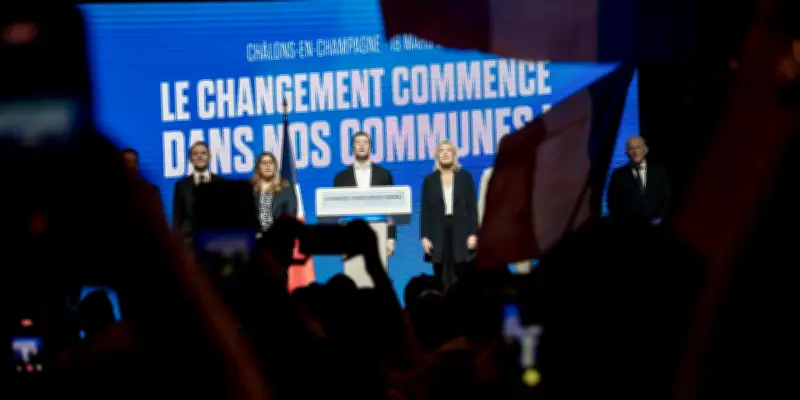 La ligne 'ni droite ni gauche' du RN mise à mal par le virage à droite de Bardella