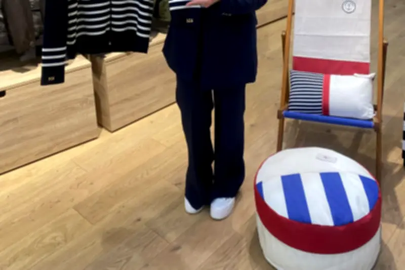 La Marine nationale ouvre sa première boutique à Toulon pour toucher le grand public