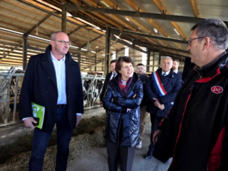 La ministre de l'Agriculture Annie Genevard visite une ferme laitière dans les Deux-Sèvres, un département meurtri par la question de l'eau