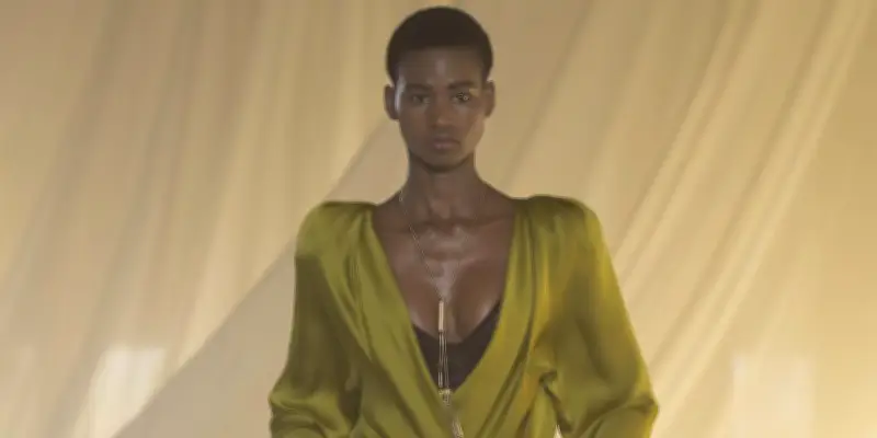 La mode parisienne réinvente le sexy pour l'automne-hiver 2026-2027