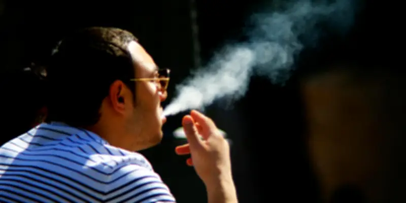 La pause cigarette en entreprise, un sujet qui fait débat et divise