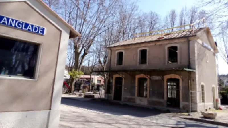La renaissance de la gare historique de Langlade en bar-restaurant