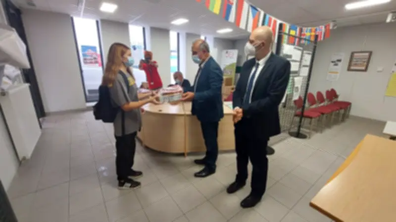 La Région Occitanie offre des ordinateurs aux lycéens de seconde pour alléger les budgets familiaux