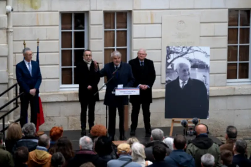 La Rochelle rend hommage à Lionel Jospin, une figure politique nationale saluée