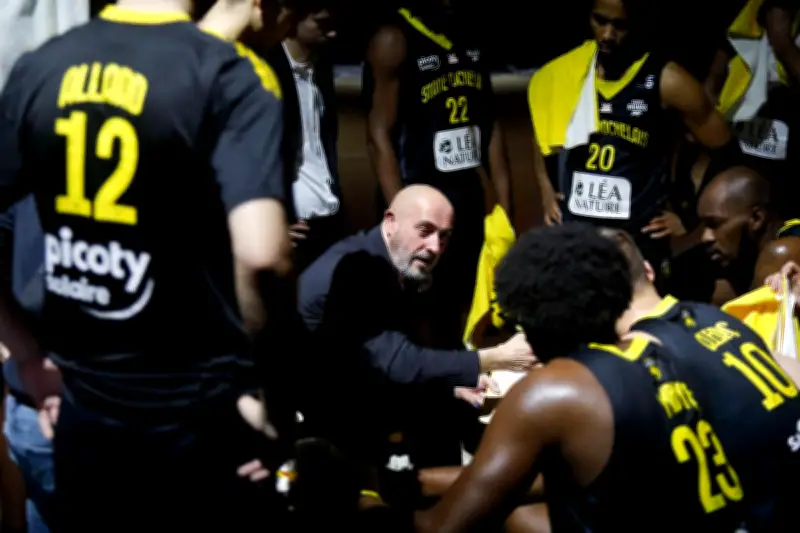 La Rochelle s'impose à Quimper en Élite 2 : réactions du coach et des joueurs