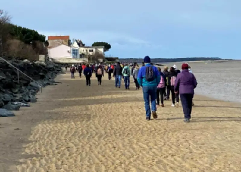 La Tremblade célèbre les droits des femmes par une randonnée à Ronce-les-Bains