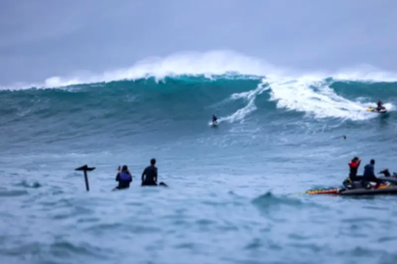 La vague géante Belharra pourrait se former lundi après-midi au large d'Urrugne