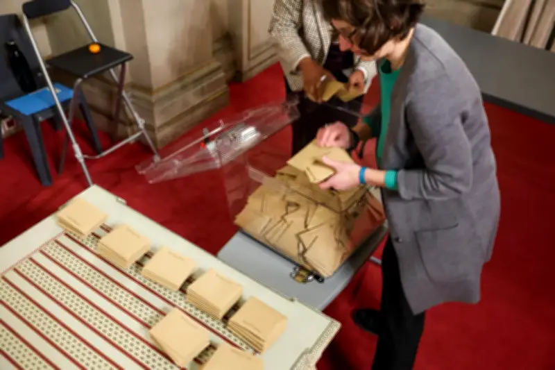 L'abstention en hausse depuis 30 ans : analyse des causes avec le politologue Vincent Tiberj