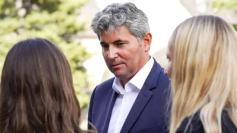 Laïcité en conseil municipal : le tribunal de Dijon valide l'interdiction des signes religieux ostensibles