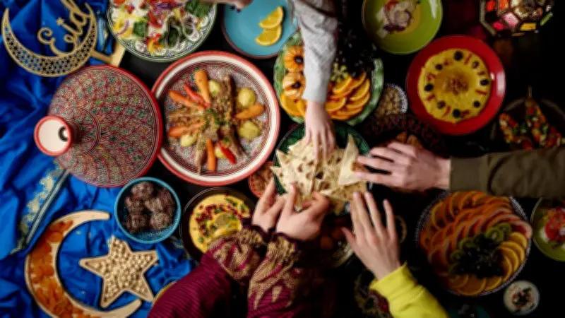 L'Aïd el-Fitr 2024 célébré ce 10 avril : tout savoir sur la fête de la rupture du jeûne