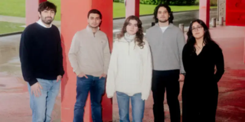 L'angoisse des étudiants libanais et iraniens en France face aux conflits à distance