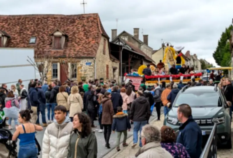 Lanouaille célèbre son ourse fleuri avec sept chars et une fête foraine