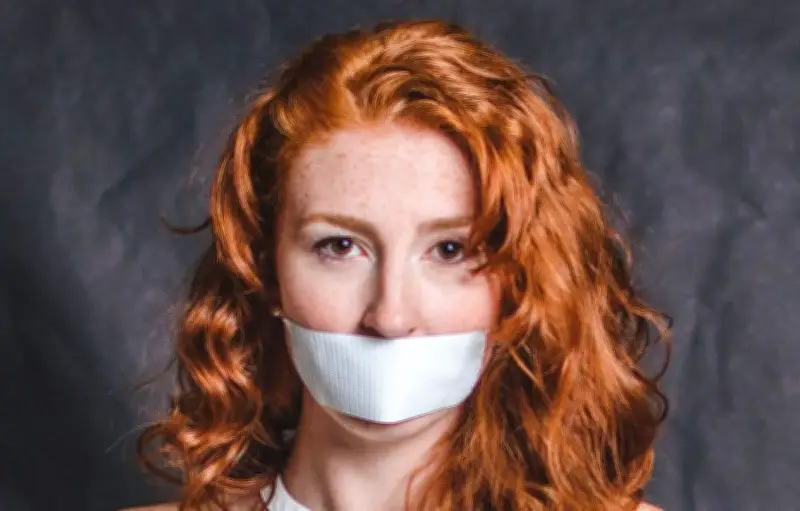 L'Arcom alerte sur 19 600 contenus sexistes en ligne et appelle à une coopération renforcée