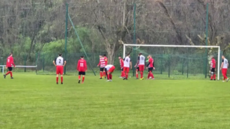 L'AS Cendras s'impose 1-0 face à Salindres sous une pluie battante