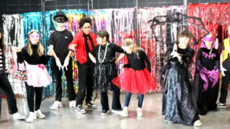 L'Association des Petits Brigadiers initie les enfants au théâtre à Uchaud