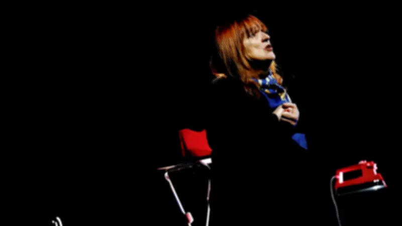 Latitude 44.0492 : un spectacle théâtral qui éclaire la réalité d'Alzheimer