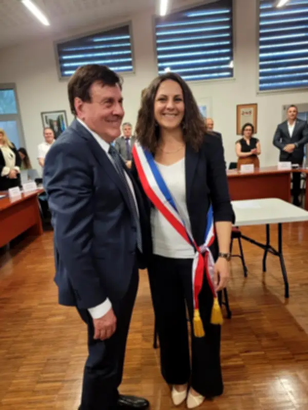Laurine Jolly élue maire de Castelnau avec 20 voix face au sortant Éric Arrigoni