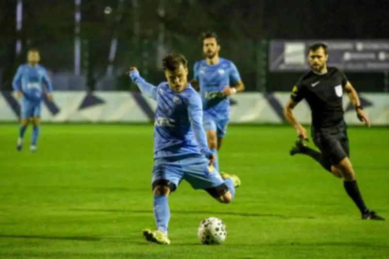 L'Aviron Bayonnais, la belle surprise de National 2, vise la confirmation à Chauray