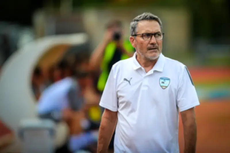 L'Aviron Bayonnais perd son entraîneur Alain Pochat, recruté par Amiens en Ligue 2