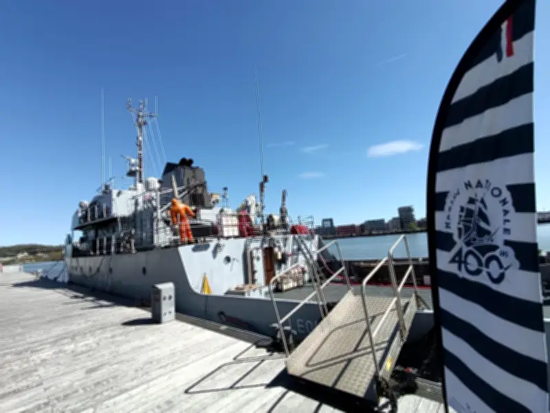 Le bâtiment-école "Léopard" fait escale à Bordeaux, visité par des écoliers libournais