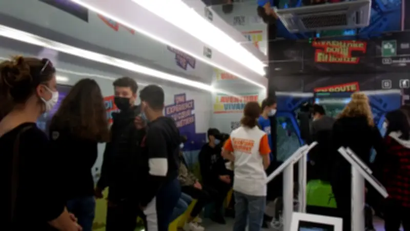 Le camion "L'aventure du vivant" séduit les jeunes de l'Hérault