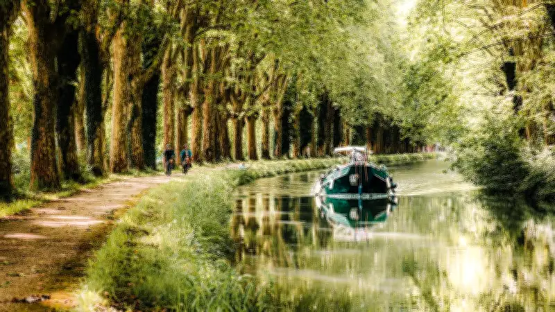 Le canal de Garonne : une escapade verte au cœur du Lot-et-Garonne