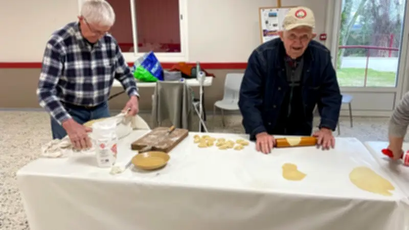 Le club de l'Arque perpétue sa tradition des oreillettes avant le loto annuel