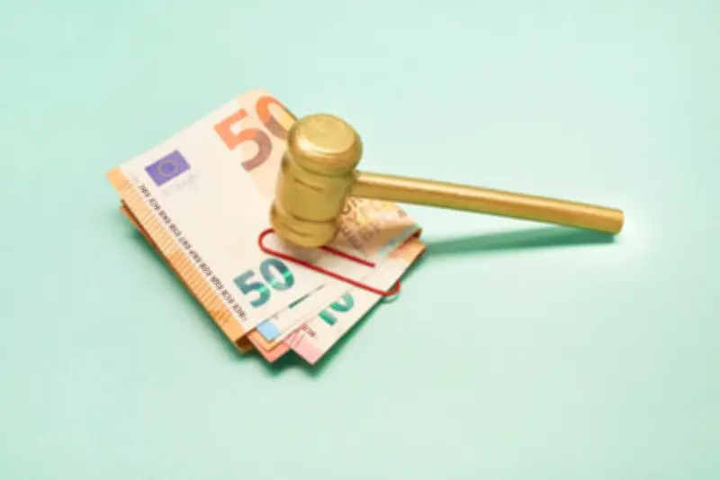 Le Conseil des barreaux dénonce le timbre à 50 euros qui entrave l'accès à la justice