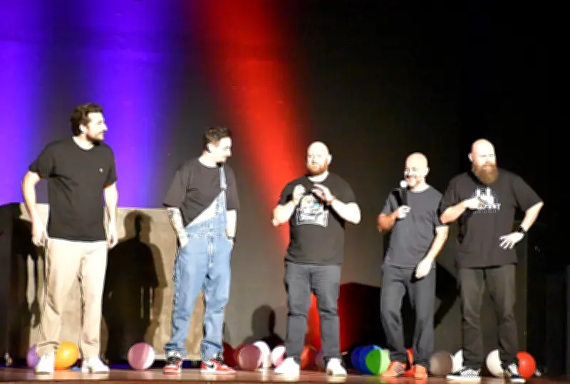 Le Gala du rire de Sanguinet célèbre dix ans de succès avec des soirées hilarantes